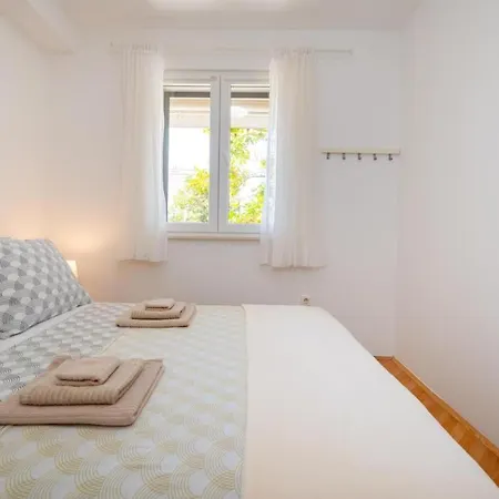 Apartman Bina Zára