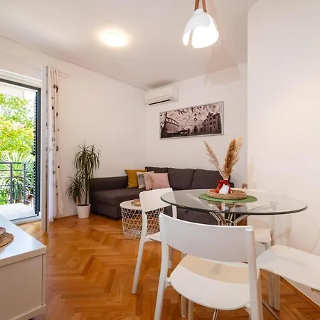 Bina Apartment